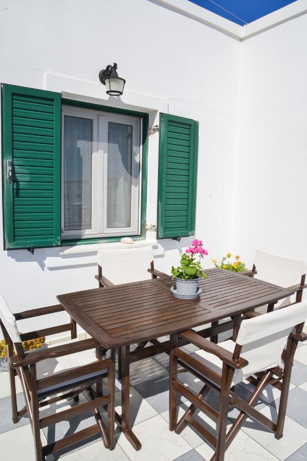 Appartamento Balcon Al Mar Milos Adamantas  Esterno foto